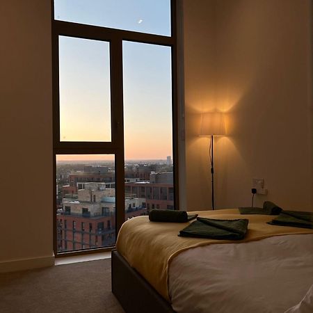 Cozy Room With Private Bathroom In Luxurious Flat London Ngoại thất bức ảnh