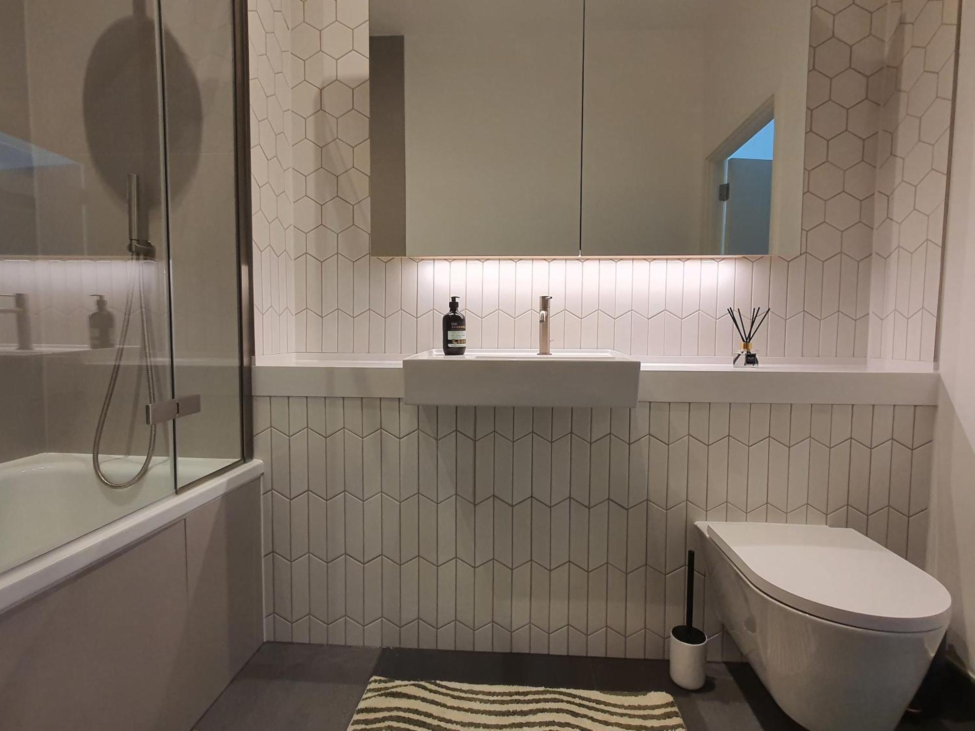 Cozy Room With Private Bathroom In Luxurious Flat London Ngoại thất bức ảnh