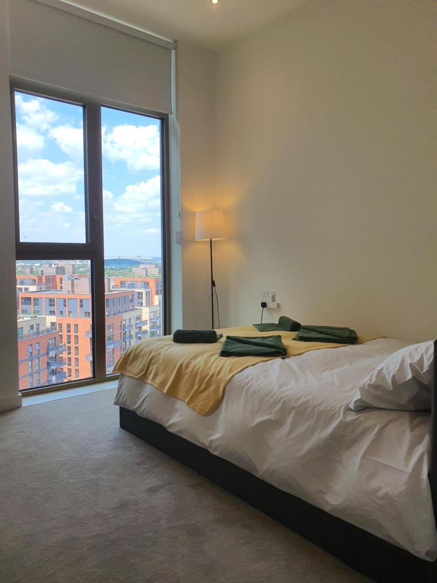 Cozy Room With Private Bathroom In Luxurious Flat London Ngoại thất bức ảnh